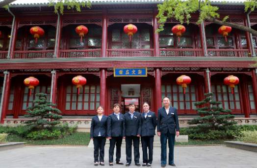 多次“跳槽”后,他自己創(chuàng)辦物業(yè)公司,年收益每年實(shí)現(xiàn)翻番